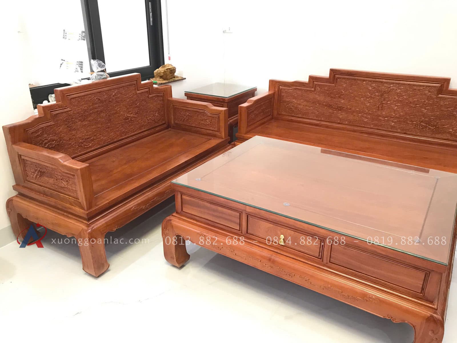 Bộ Bát Bảo 6 Món Gỗ Hương Đá ( Anh Quân - Hà Nội ) 11 Ghế đôi được làm với kích thước 1m66 x sâu 78 x cao 97cm thoãi mãi cho 2-3 người ngồi , đặc biệt bất cả điều được trạm trỗ 2 mặt , trước đục tỉa như nào phía sau như thế , từng chi tiết nhỏ nhất cũng được làm kỹ  càng