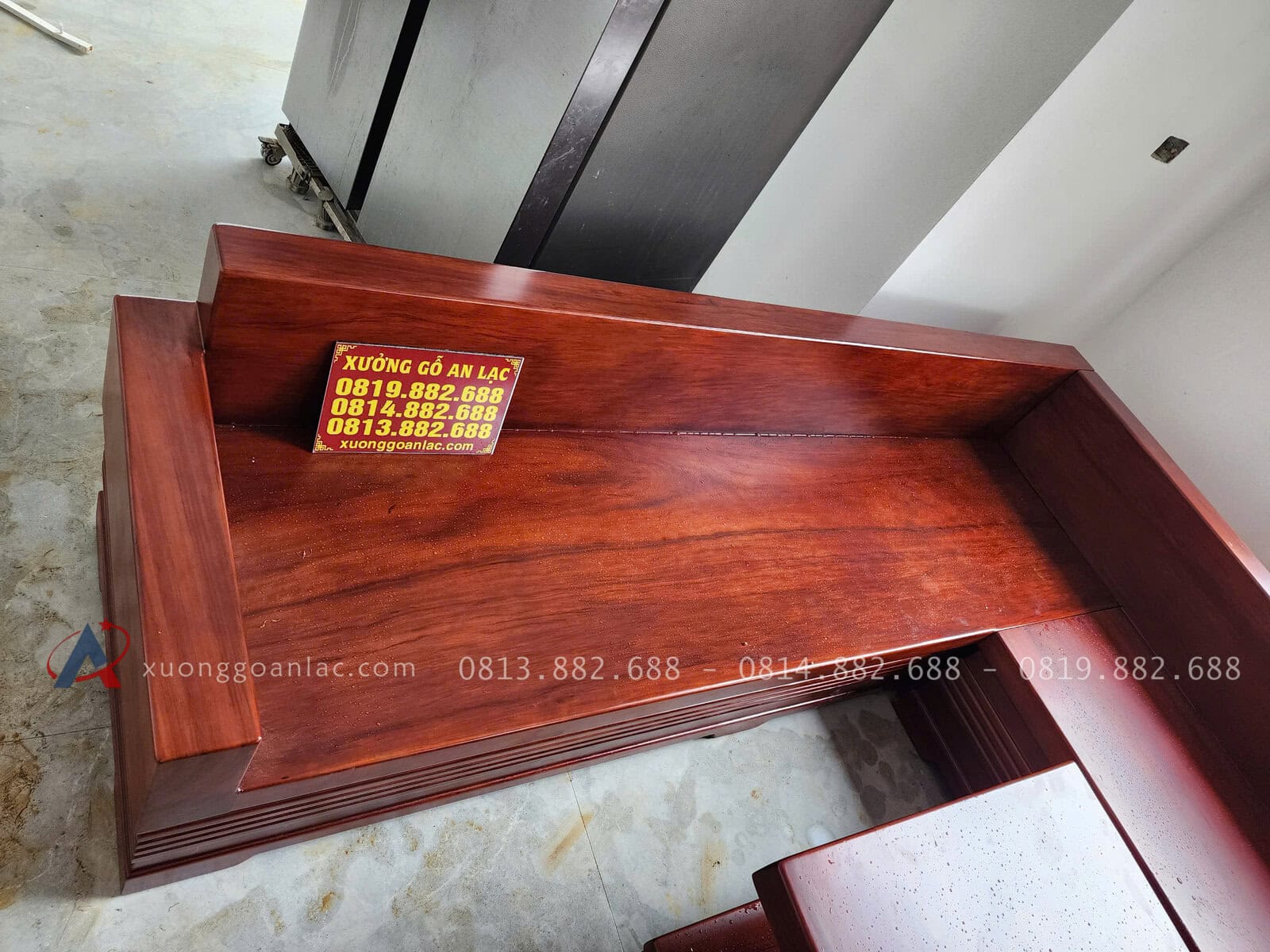 Bộ sofa Góc L Nguyên Khối 6 Món Gỗ Gõ Siêu Vip ( Anh Quang - Bắc Giang ) 13 Thiết kế nguyên khối gỗ gõ đỏ vô cùng giá trị thể hiện độ đẳng cấp và chịu chi của gia chủ.