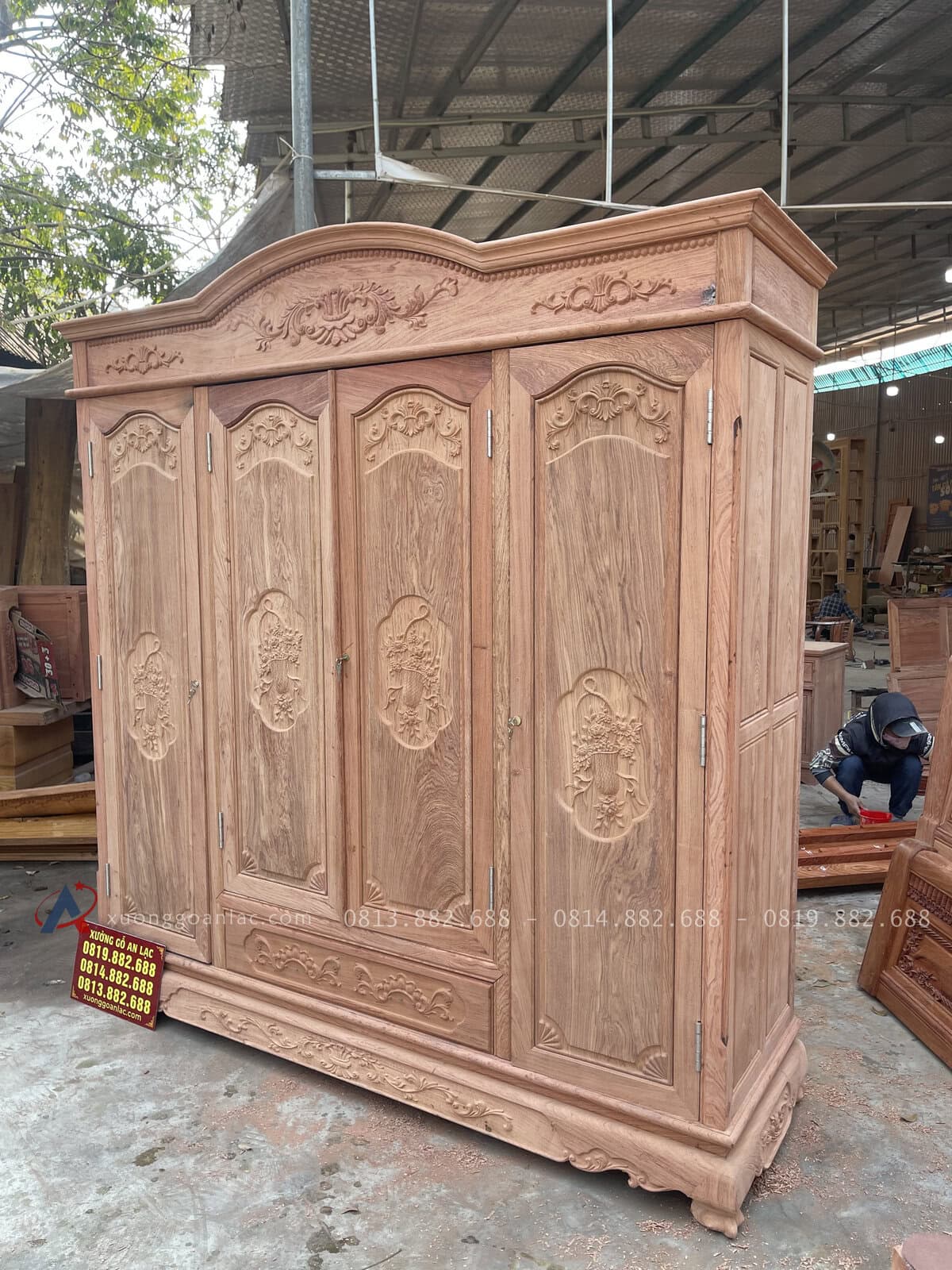 Tủ Áo Gỗ Hương Đá Hàng Mộc 2 Mẫu Tủ áo Hàng mộc , vân gỗ tự nhiên ,đục tỉa nhẹ nhàng nhưng vẫn tôn lên vẻ đẹp của tủ