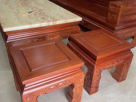 Bộ Phù Dung Gỗ Hương Đá 7 Món Của (Chú Mạnh - Hạ Long ) 17 trong bộ chú đặt có thêm 2 chiếc đôn ngồi để tiện tiếp khách