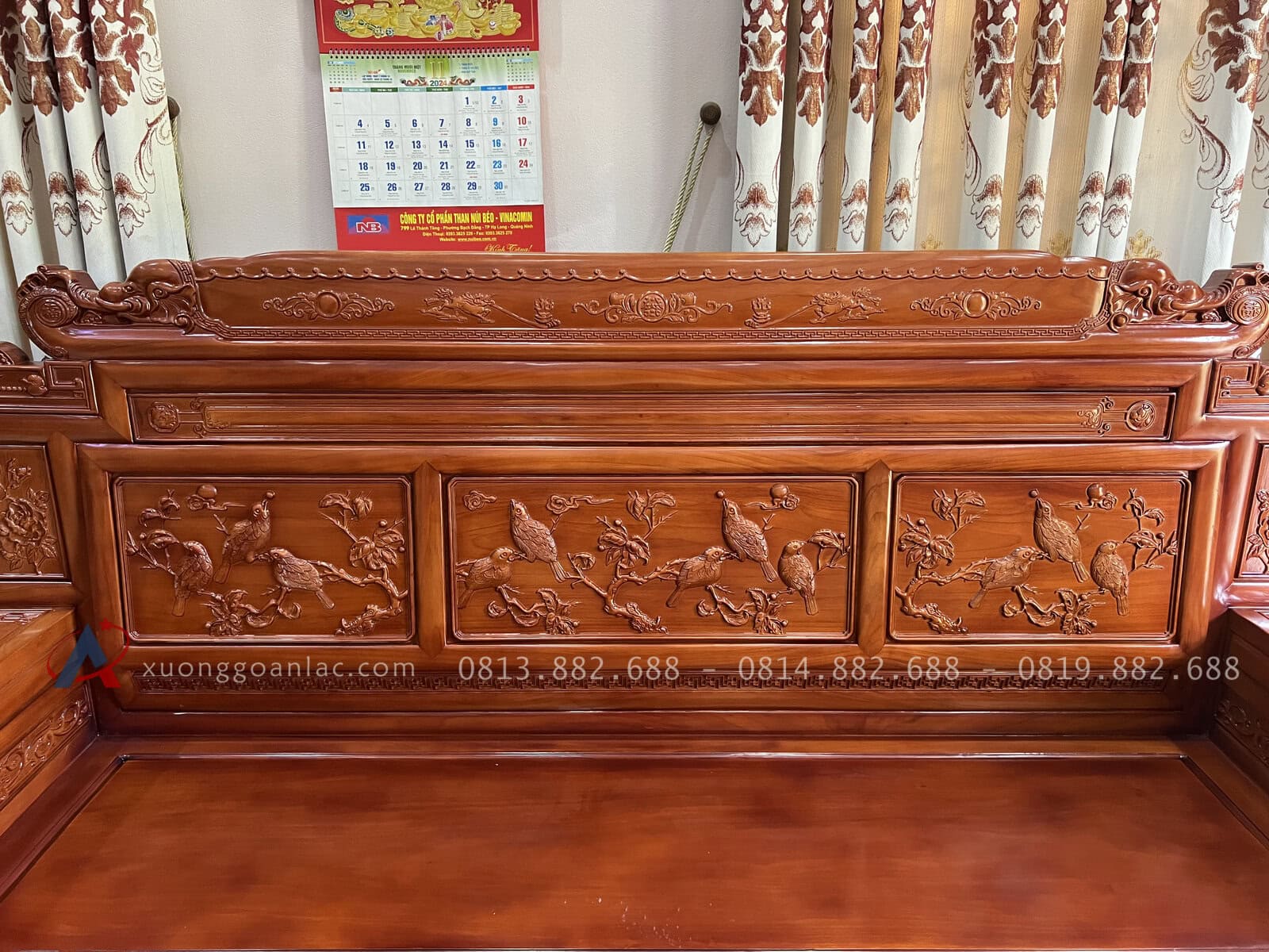 Bộ Phù Dung Gỗ Hương Đá 7 Món Của (Chú Mạnh - Hạ Long ) 21 vách tựa đục tỉa chi tiết những chú chim uống lượng tạo lên vẻ đẹp riêng cho bộ ghế