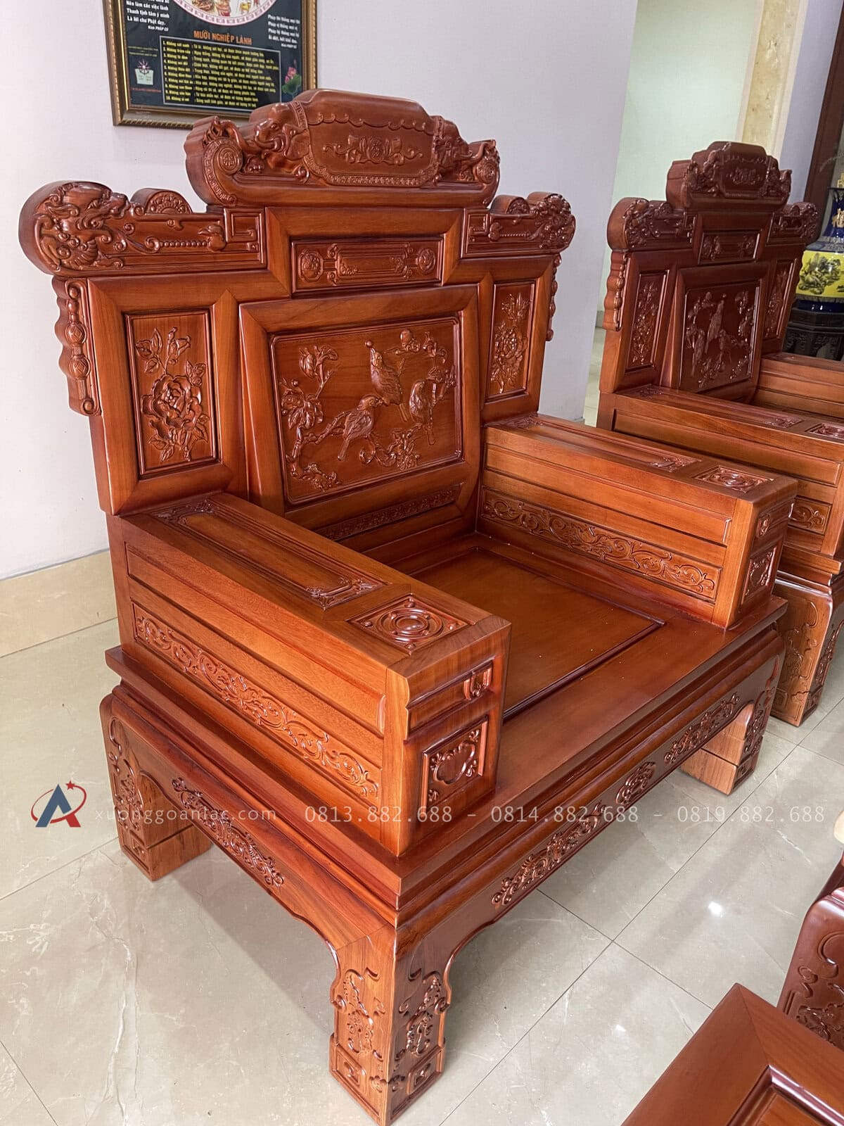 Bộ Phù Dung Gỗ Hương Đá 7 Món Của (Chú Mạnh - Hạ Long ) 19 phần ghế đơn được chạm trổ tỉ mỉ , tạo lên sự uyển chuyển mềm mại cho chiếc ghế