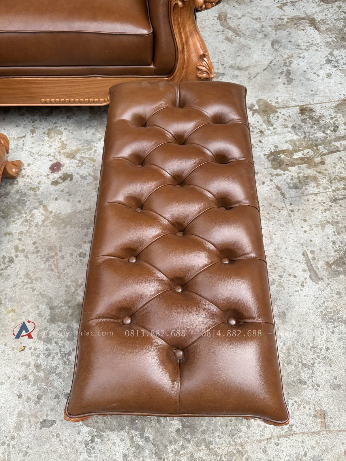 Bộ Sofa Hoàng Gia Tân Cổ Điển Bọc Da Bò Ý Cao Cấp 52 tạo dộ em ái khi ngồi