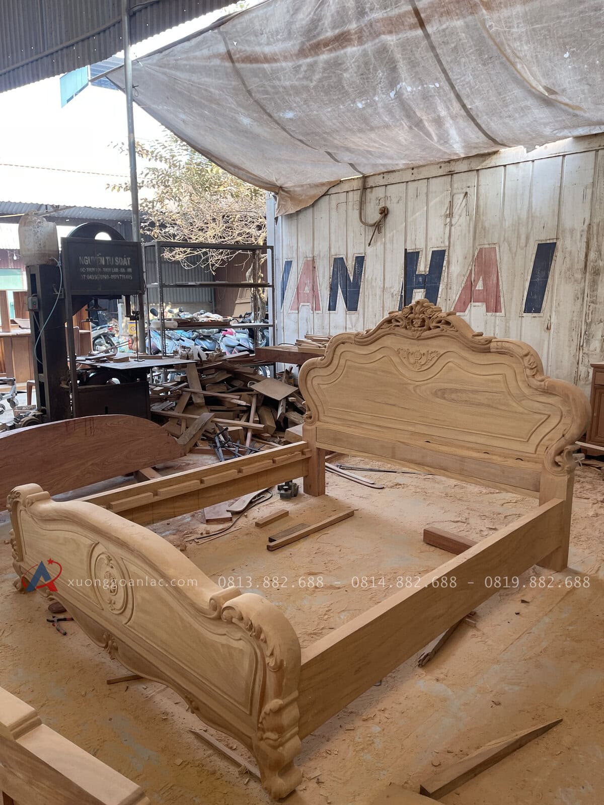Giường hoa lá tây 1m8 x 2m gỗ Gõ đỏ ( Chú Kiệm - Hải Dương) 18 Photo 06 01 2025 15 05 41 rotated