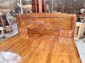 hoàn thiện giường phu thê viên mãn gỗ gõ đỏ 2m x 2m2 23 Photo 17 01 2025 10 34 20