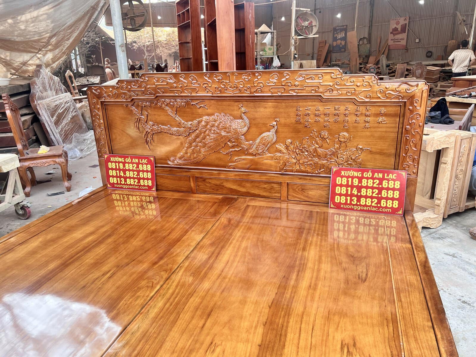 hoàn thiện giường phu thê viên mãn gỗ gõ đỏ 2m x 2m2 9 hoàn thiện giường phu thê viên mãn gỗ gõ đỏ 2m x 2m2 - Ảnh 9